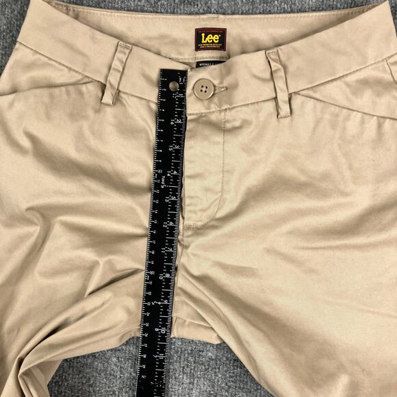 Lee Pants Women's 4 Short Khaki Wrinkle Free Straight Flat Front Casual Chino - Picture 4 of 10